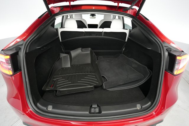 2023 Tesla Model Y — photo 6 of 21