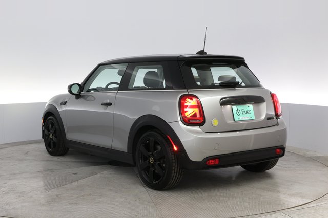 2024 MINI Cooper SE — photo 13 of 26
