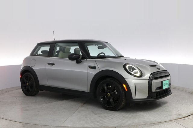 2024 MINI Cooper SE — photo 11 of 26