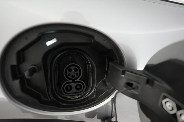 2024 MINI Cooper SE — photo 8 of 26