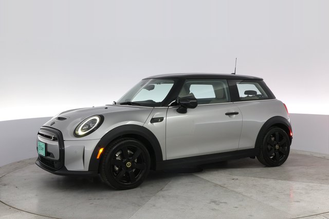 2024 MINI Cooper SE — photo 14 of 26