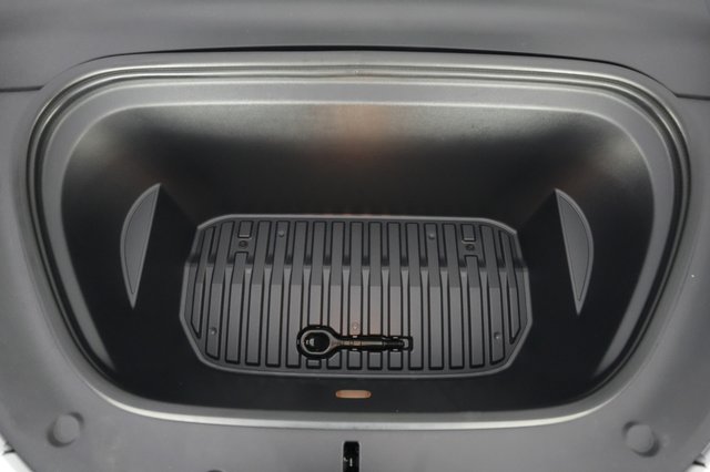 2023 Tesla Model Y — photo 20 of 21