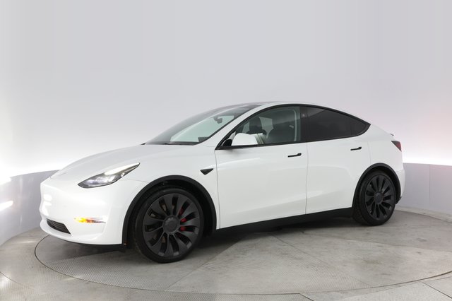 2023 Tesla Model Y — photo 14 of 21