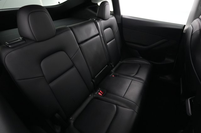 2023 Tesla Model Y — photo 4 of 21