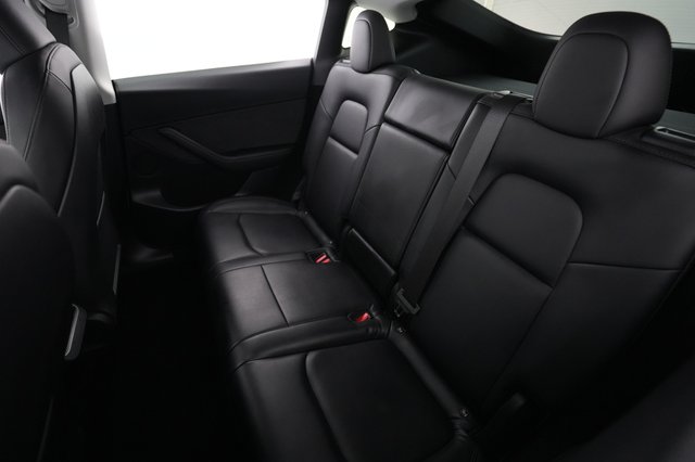 2023 Tesla Model Y — photo 18 of 21