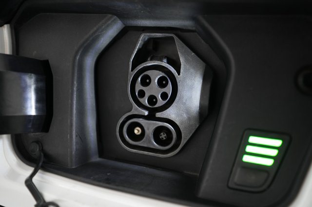 2024 Kia Niro EV — photo 8 of 23