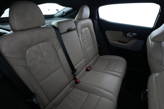 2022 Polestar 2 — photo 4 of 21