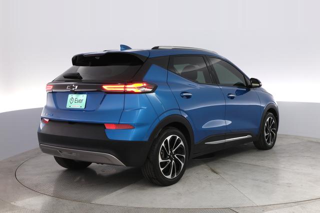 2022 Chevrolet Bolt EUV — photo 2 of 21