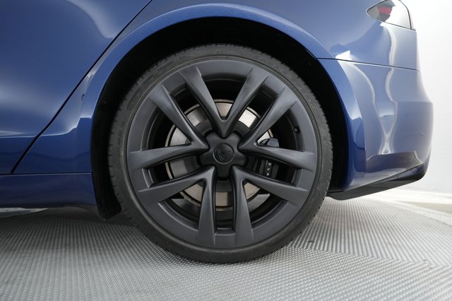 2023 Tesla Model S — photo 16 of 21