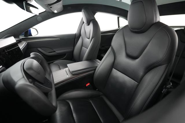 2023 Tesla Model S — photo 3 of 21