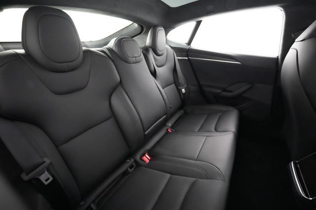 2023 Tesla Model S — photo 4 of 21