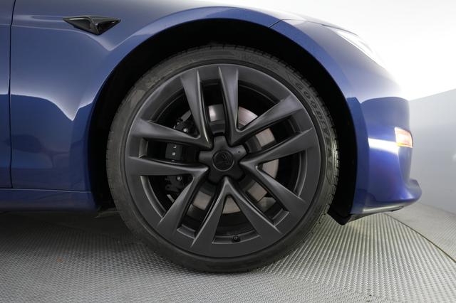 2023 Tesla Model S — photo 7 of 21