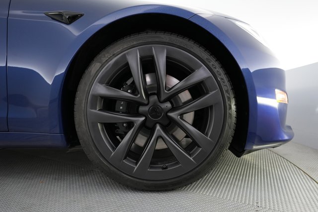 2023 Tesla Model S — photo 7 of 21