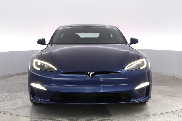 2023 Tesla Model S — photo 9 of 21