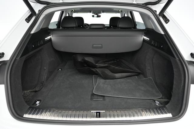 2021 Audi e-tron — photo 6 of 24