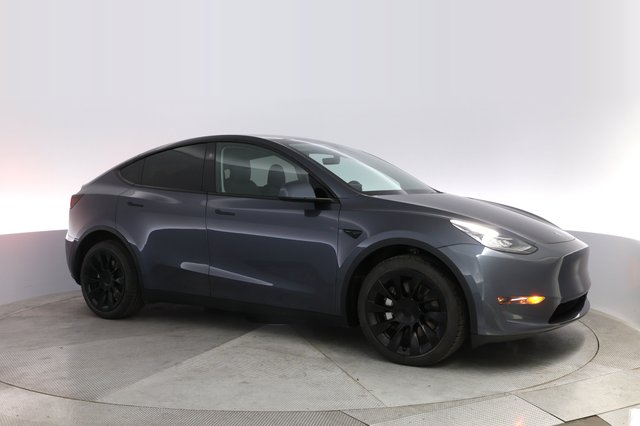 2023 Tesla Model Y — photo 11 of 21