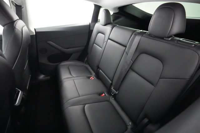 2023 Tesla Model Y — photo 19 of 21