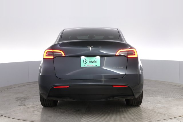 2023 Tesla Model Y — photo 12 of 21