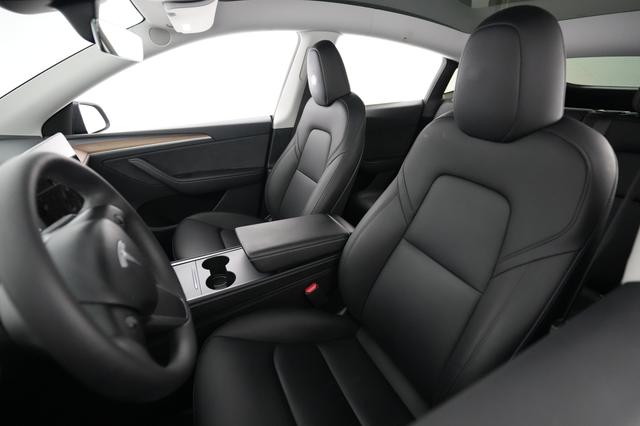 2023 Tesla Model Y — photo 3 of 21