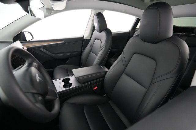 2023 Tesla Model Y — photo 3 of 21