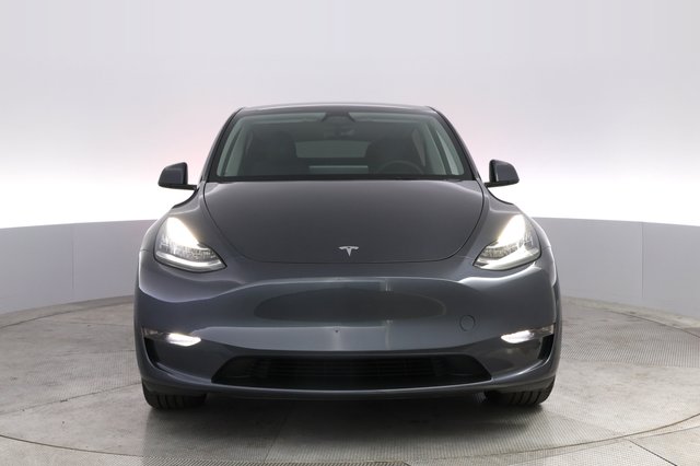 2023 Tesla Model Y — photo 9 of 21