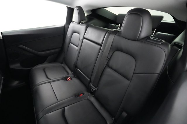 2023 Tesla Model Y — photo 18 of 24