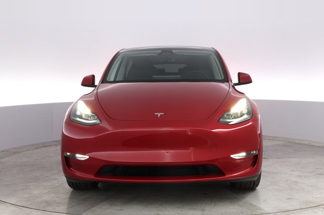 2023 Tesla Model Y — photo 9 of 24