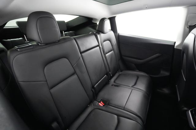 2023 Tesla Model Y — photo 4 of 24