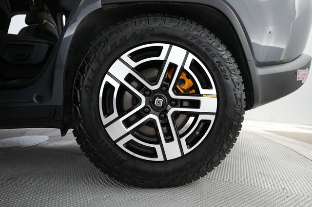 2022 Rivian R1S — photo 15 of 23