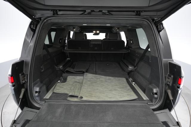 2022 Rivian R1S — photo 6 of 23