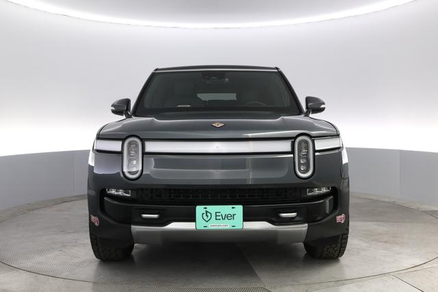 2022 Rivian R1S — photo 9 of 23