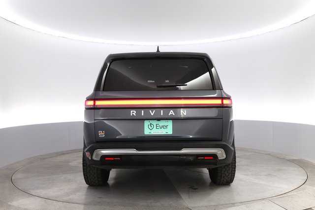 2022 Rivian R1S — photo 12 of 23