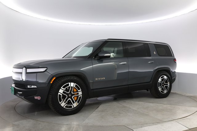2022 Rivian R1S — photo 14 of 23