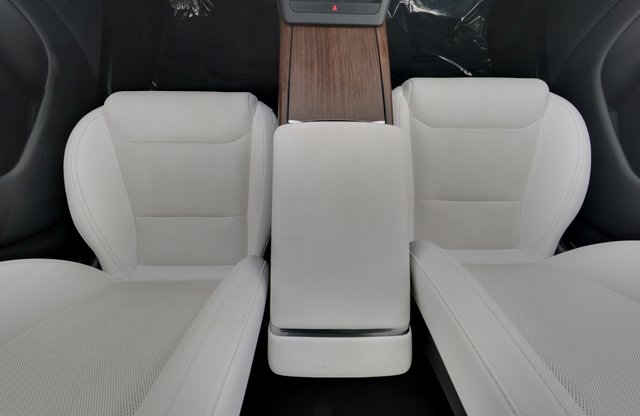 2022 Tesla Model S — photo 22 of 24
