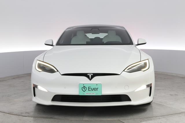 2022 Tesla Model S — photo 9 of 24
