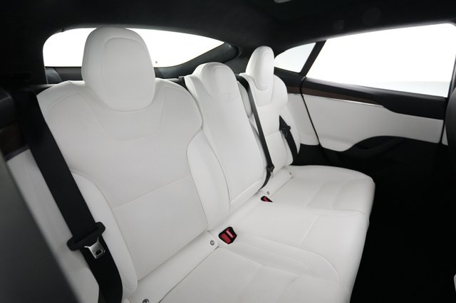 2022 Tesla Model S — photo 4 of 24