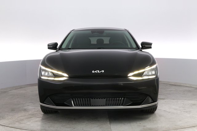 2022 Kia EV6 — photo 9 of 20