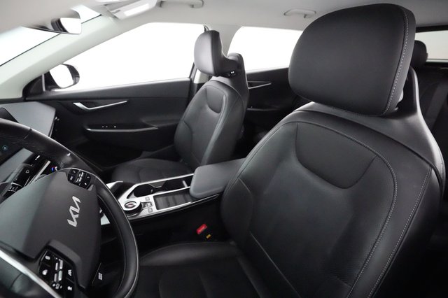 2022 Kia EV6 — photo 3 of 20