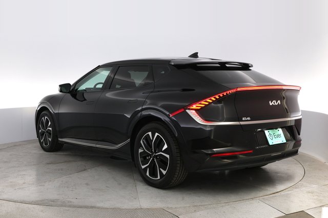 2022 Kia EV6 — photo 12 of 20
