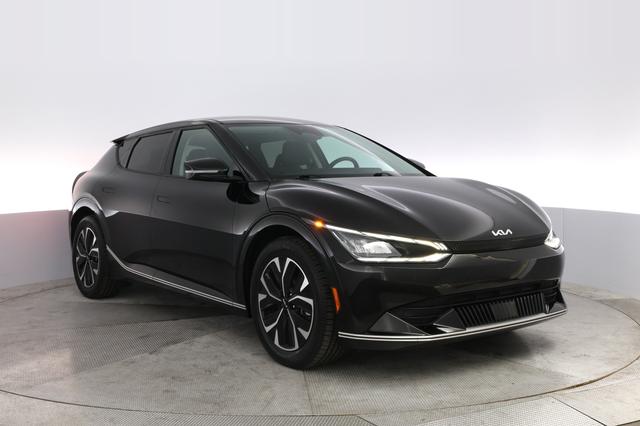 2022 Kia EV6 — photo 10 of 20