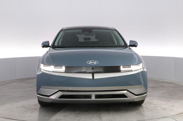 2024 Hyundai IONIQ 5 — photo 9 of 22