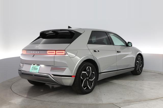 2024 Hyundai IONIQ 5 — photo 2 of 22