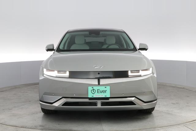 2024 Hyundai IONIQ 5 — photo 9 of 22
