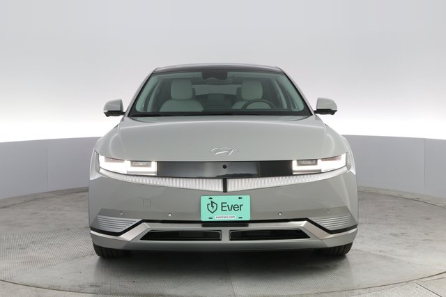 2024 Hyundai IONIQ 5 — photo 9 of 22