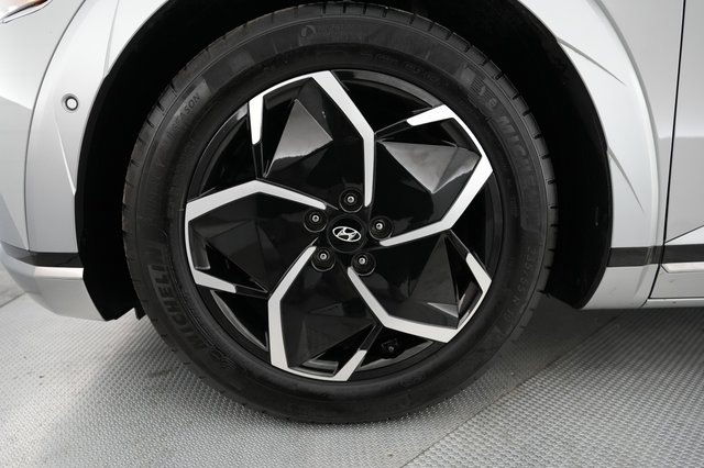 2024 Hyundai IONIQ 5 — photo 15 of 22