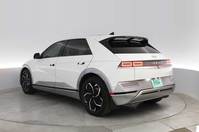 2023 Hyundai IONIQ 5 — photo 13 of 27