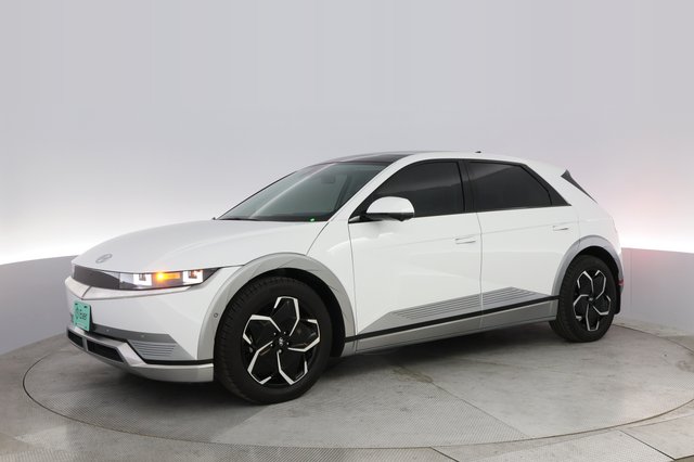2023 Hyundai IONIQ 5 — photo 14 of 27