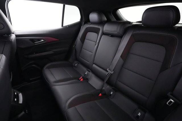 2024 Chevrolet Equinox EV — photo 18 of 21