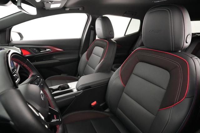2024 Chevrolet Equinox EV — photo 3 of 21