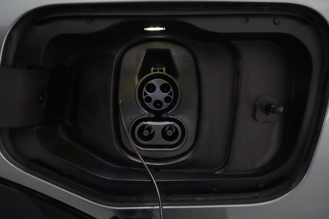 2024 Chevrolet Equinox EV — photo 8 of 21